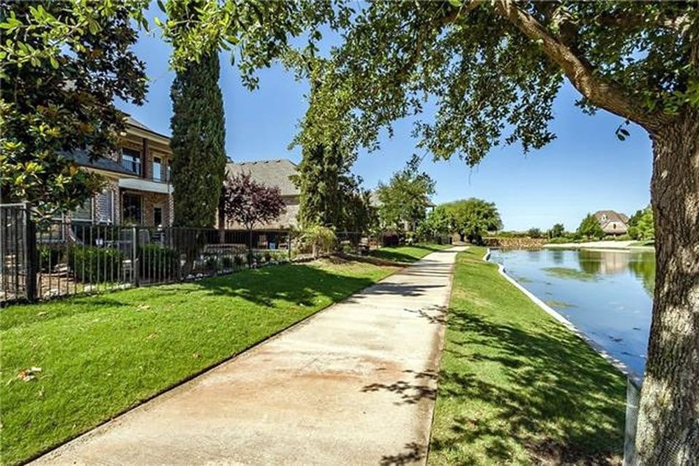 The Lakes of Legacy Villas